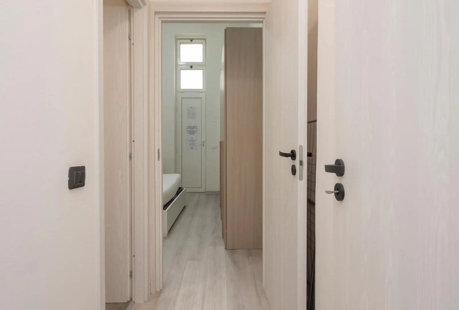 I Host Apartment - Breno 1 Milan Italy
