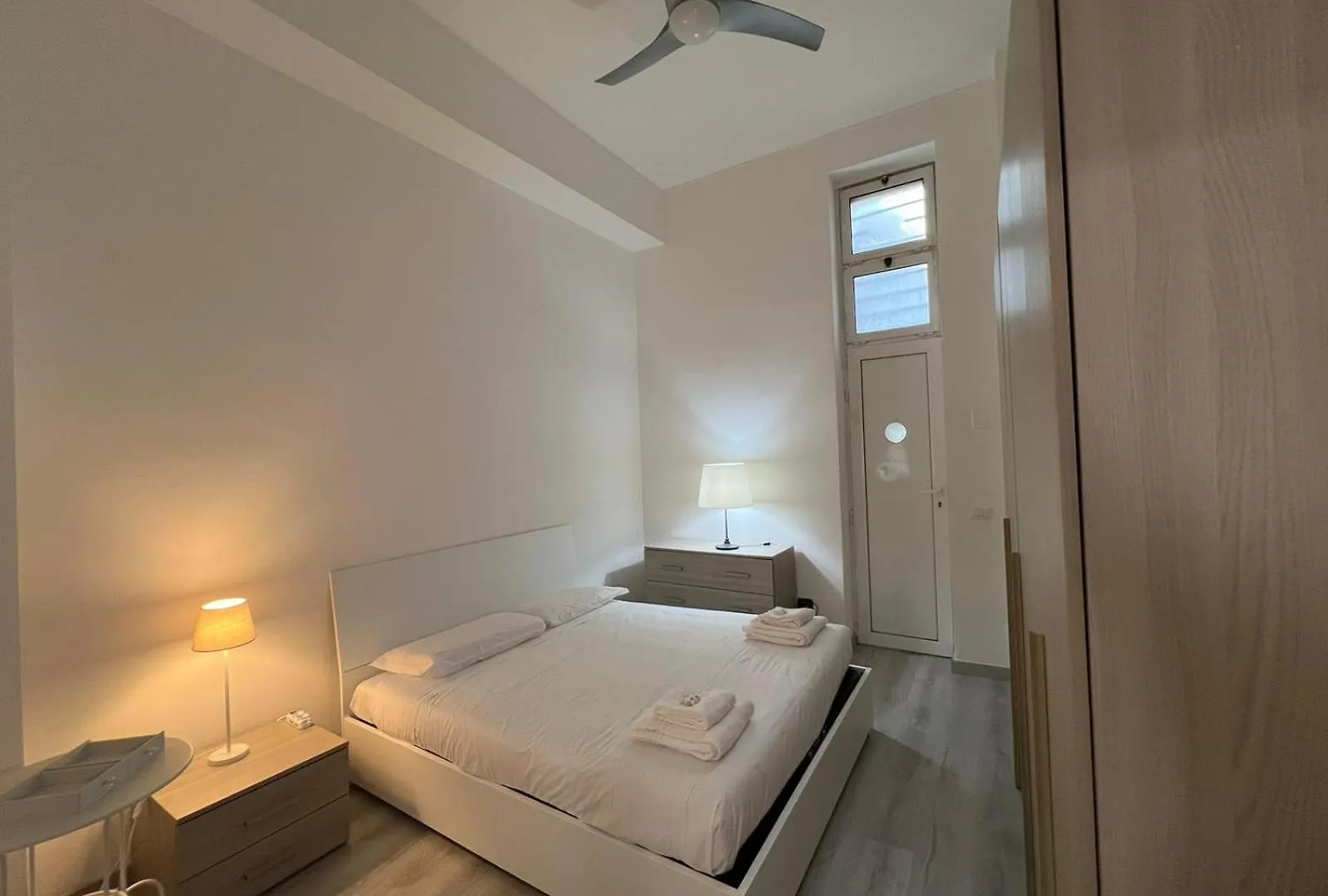 I Host Apartment - Breno 1 Milan