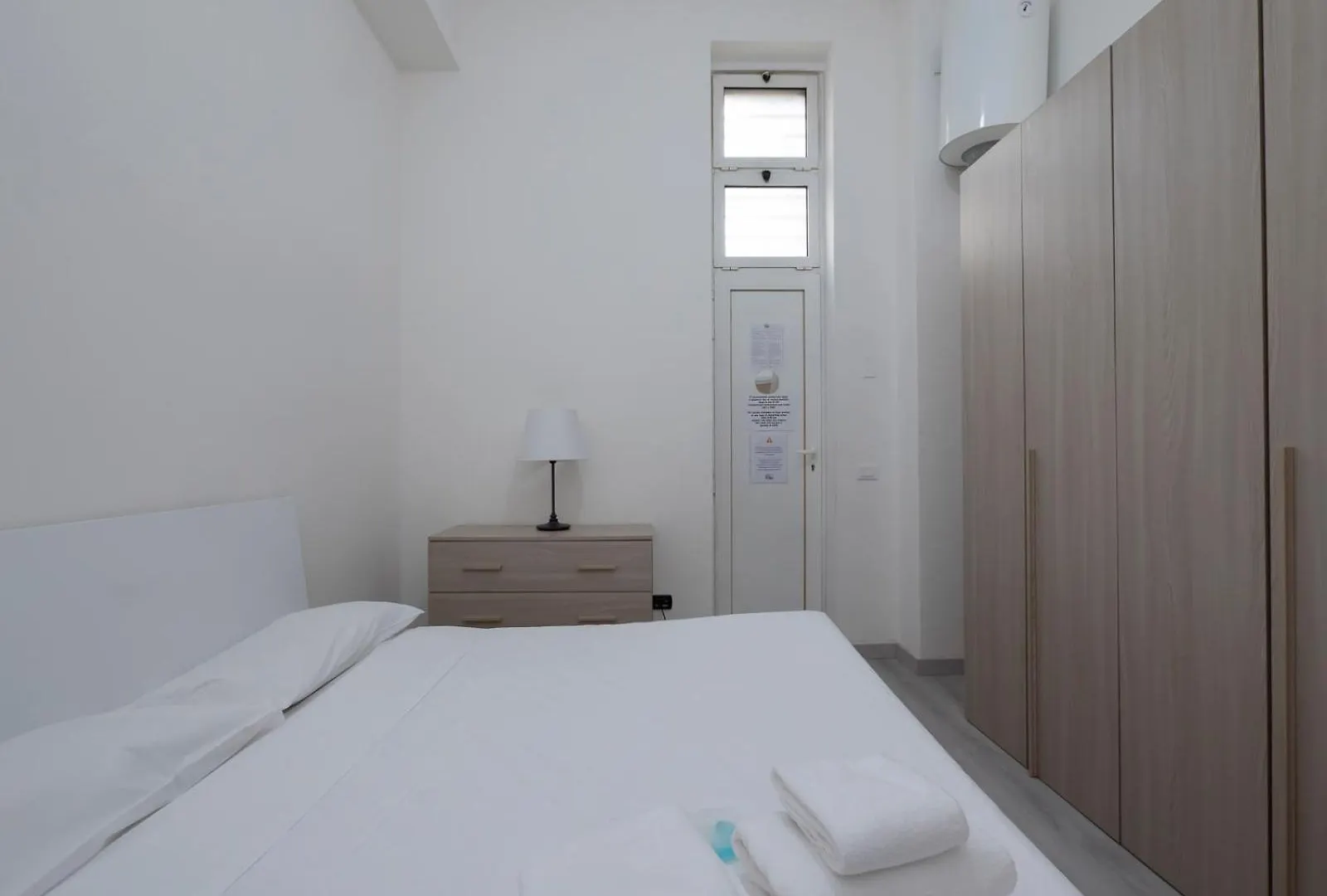 I Host Apartment - Breno 1 Milan