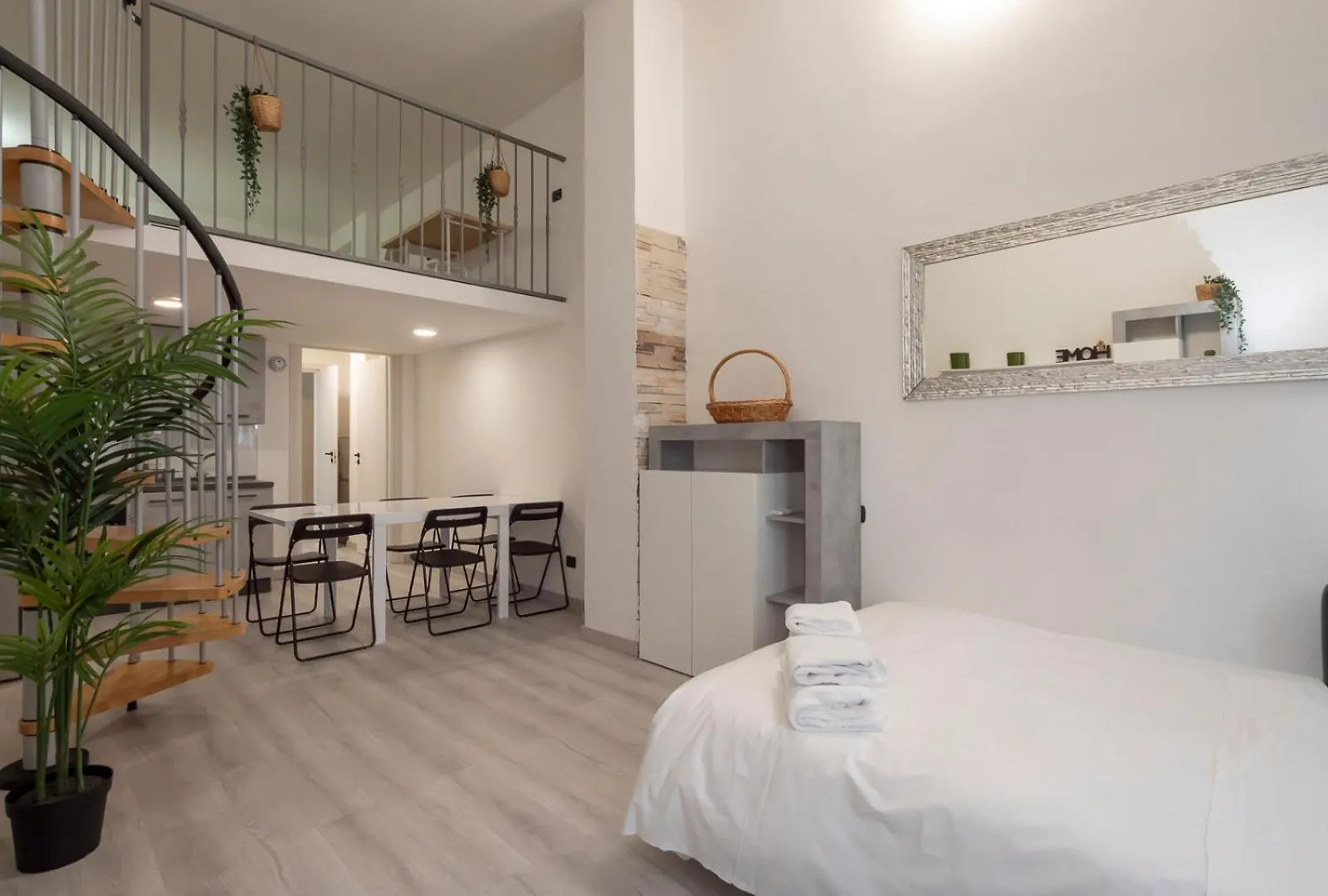 I Host Apartment - Breno 1 Milan