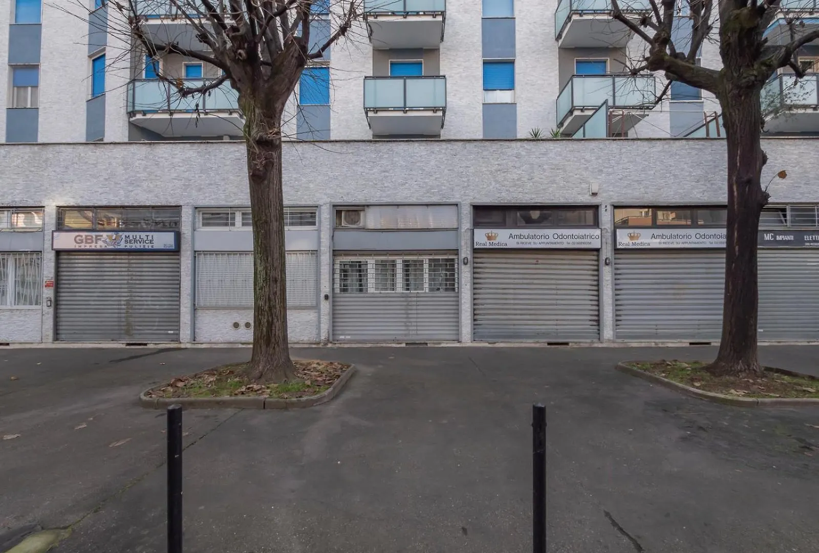 I Host Apartment - Breno 1 Milan 0*,