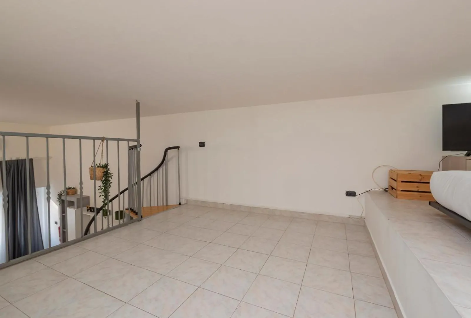 I Host Apartment - Breno 1 Milan 0*,  Italy